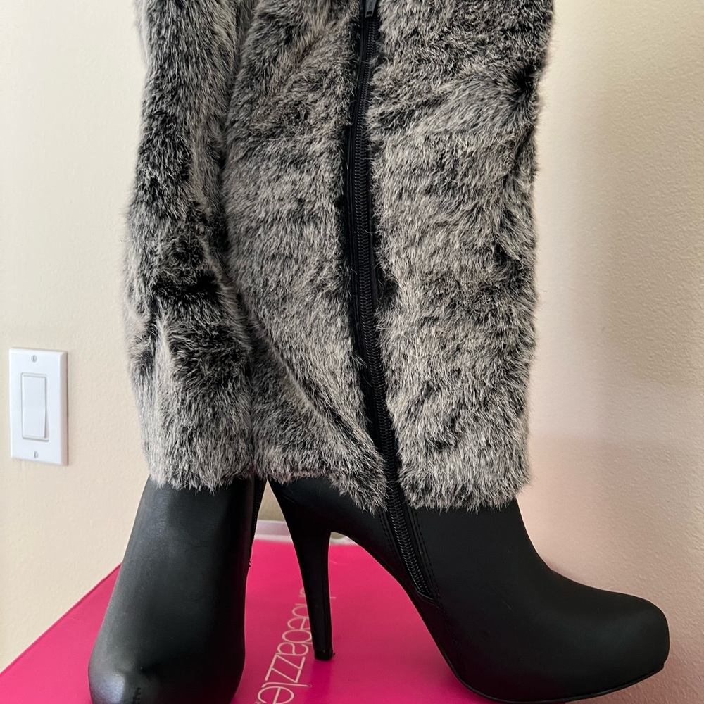 Fax fur boots